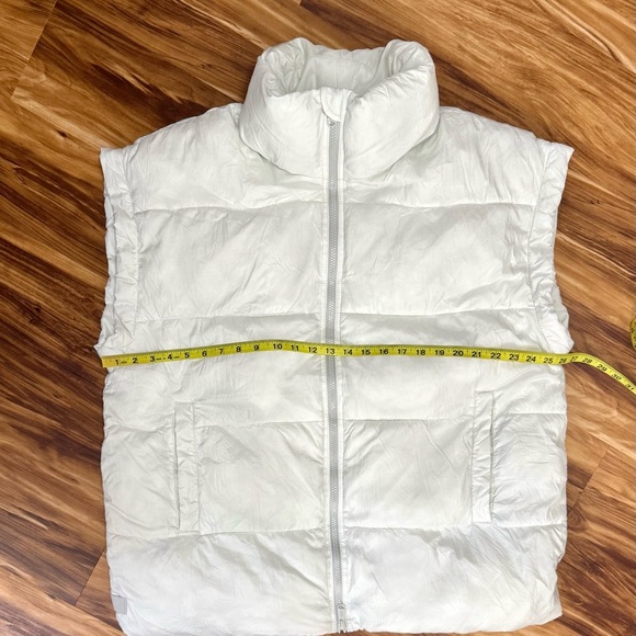 🌟 RARE PRINT Free People Movement In A Bubble Puffer Vest 🌟 - Picture 9 of 11